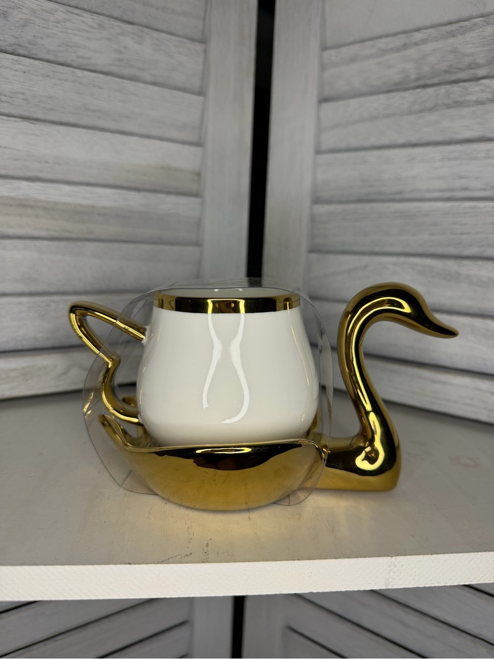 Gold Swan Ceramic Candle Holder with White Insert Grace Teaware - Picture 3 of 6